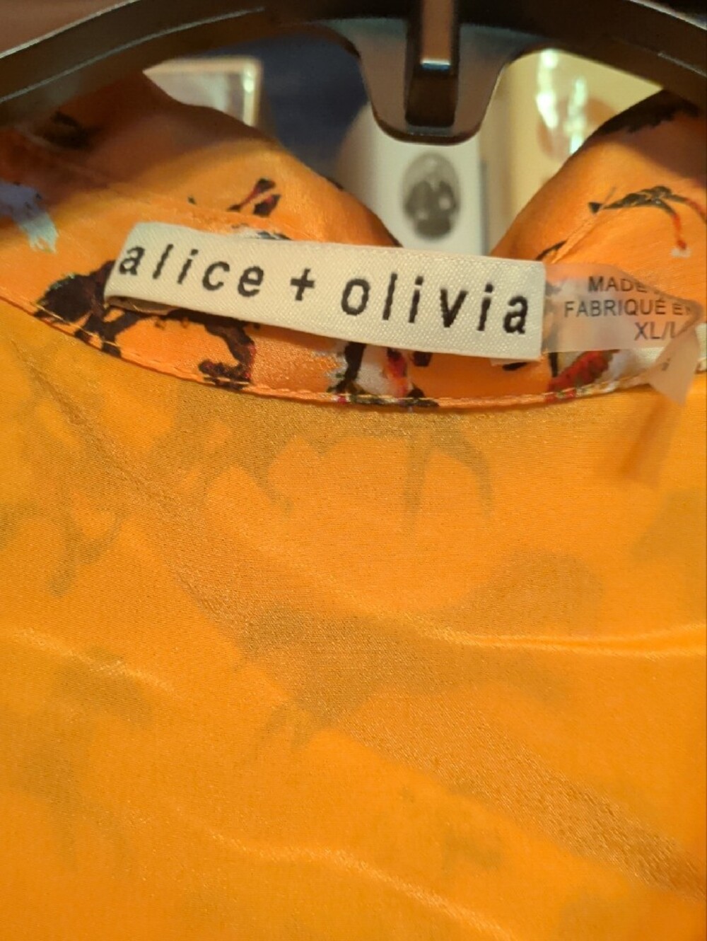 Alice + Olivia Orange Horse Print Short Sleeve Blouse - Picture 2 of 4